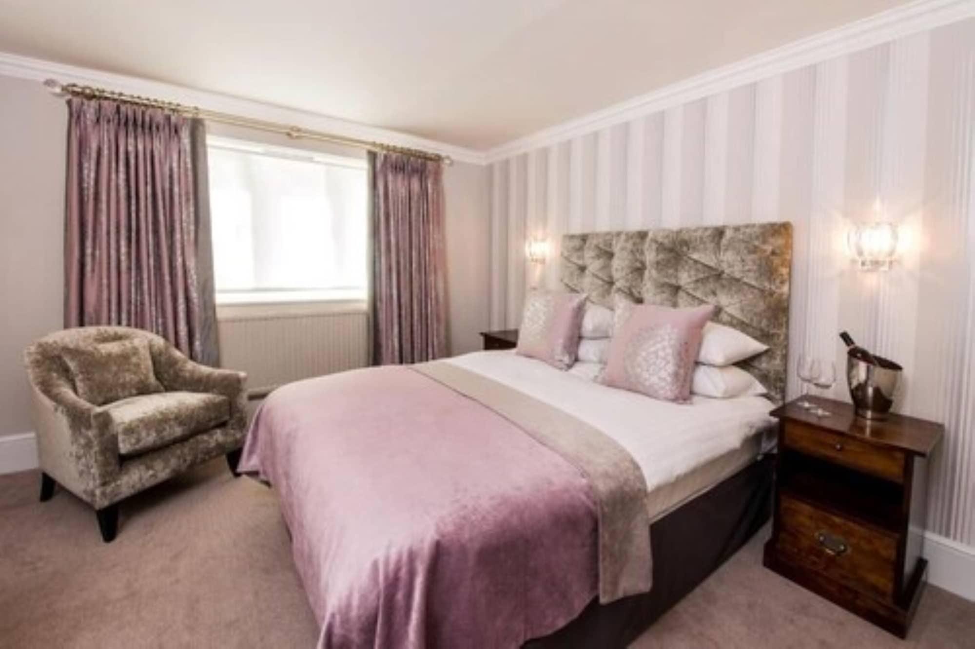 Hotel The Manor Elstree Extérieur photo