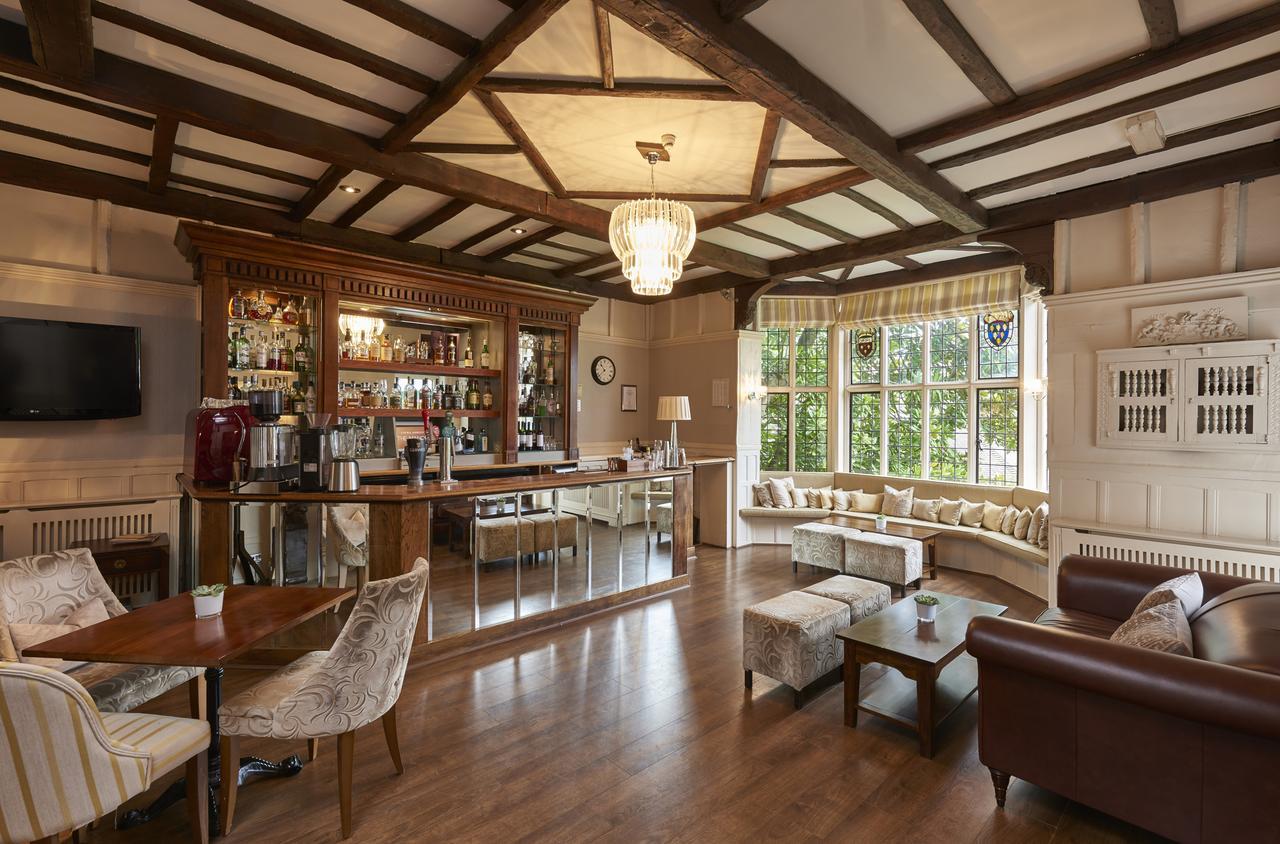 Hotel The Manor Elstree Extérieur photo